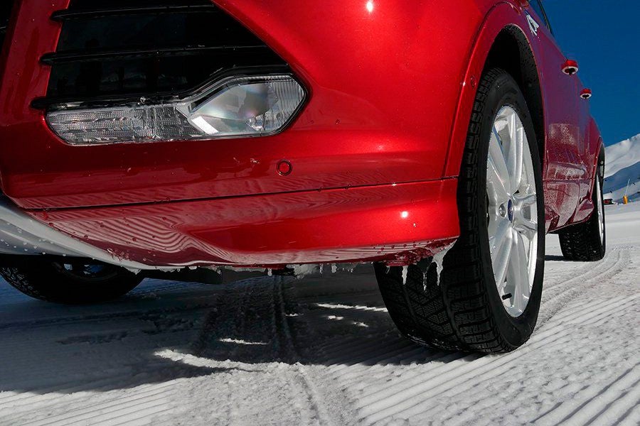 Por qué agarra un neumático de invierno sobre el hielo o la nieve Por qué agarra un neumático de invierno sobre el hielo o la nieve
