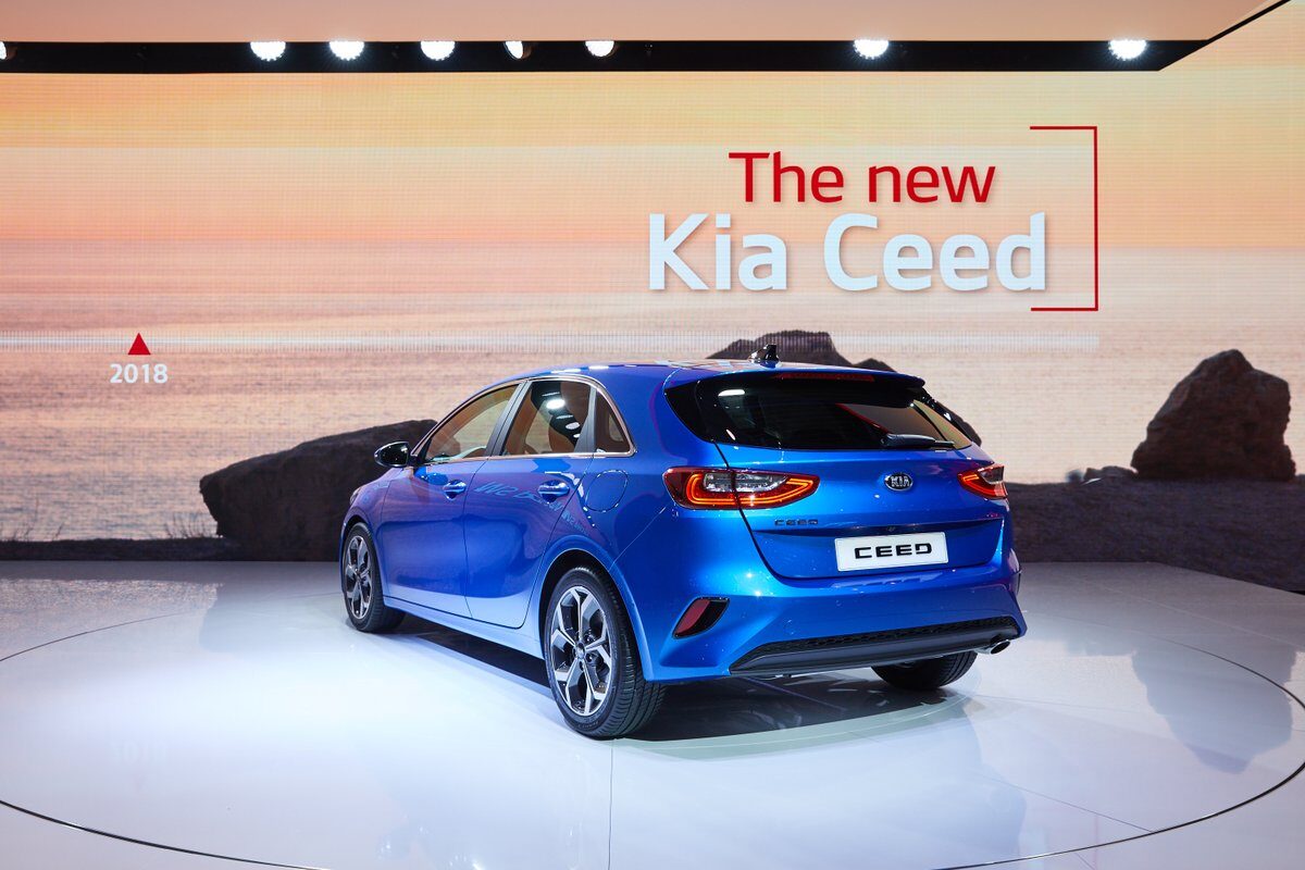 Kia Ceed 2018: nuevo aspecto y más tecnología para el compacto de Kia