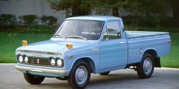 Éste era el aspecto de la primera generación del Toyota Hilux.