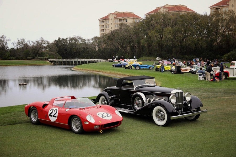 Estas dos joyas han sido los ganadores del concurso de elegancia: Ferrari y Duesemberg.