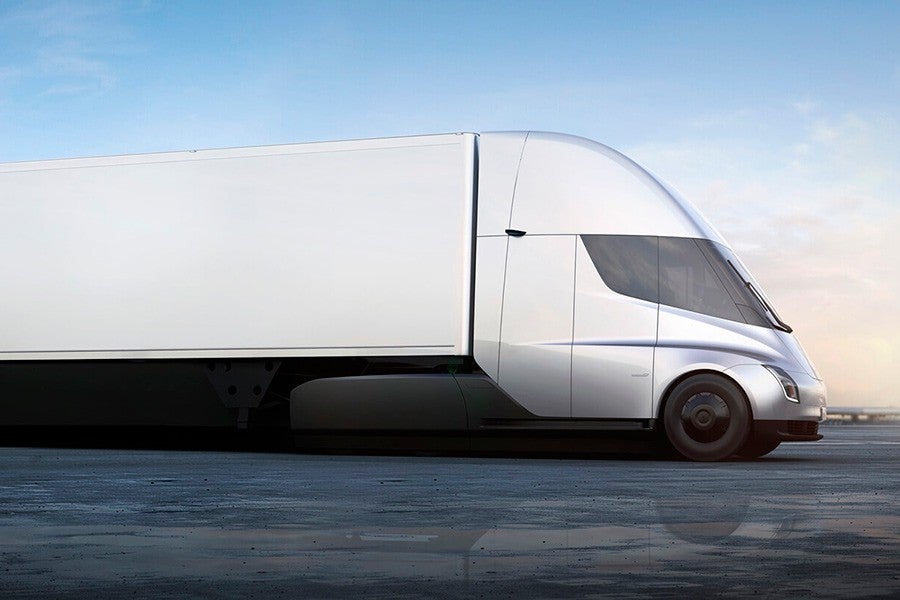 Primer viaje del Tesla Semi cargado de baterías Primer viaje del Tesla Semi cargado de baterías