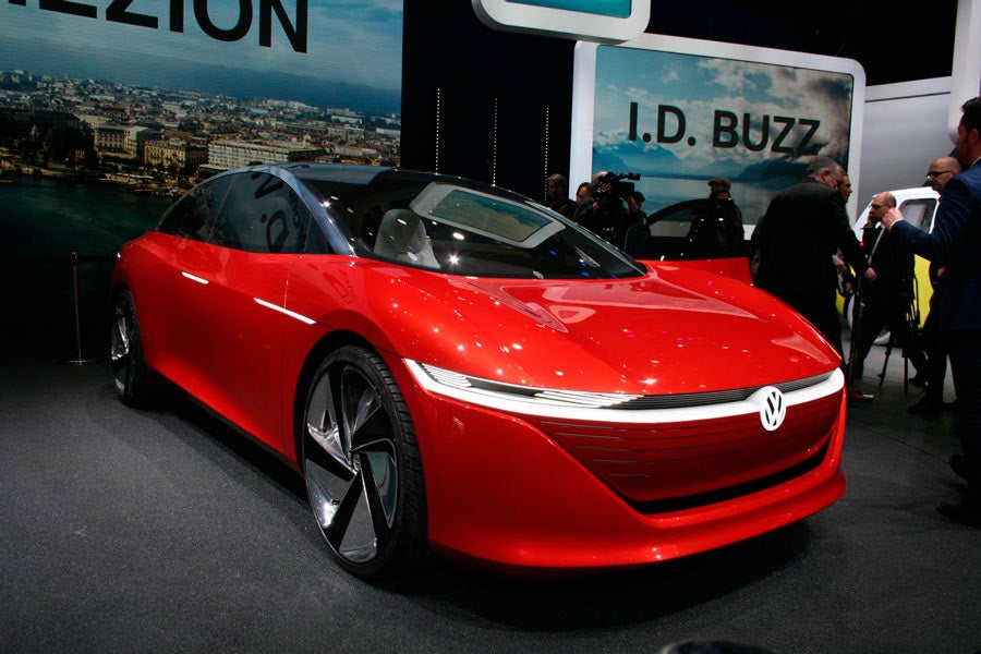 El prototipo Volkswagen I.D. Vizzion adelanta la futura berlina 100% eléctrica de la marca.