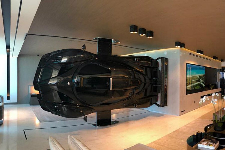 Pasión por los Pagani es colgar uno en el salón de casa Pasión por los Pagani es colgar uno en el salón de casa