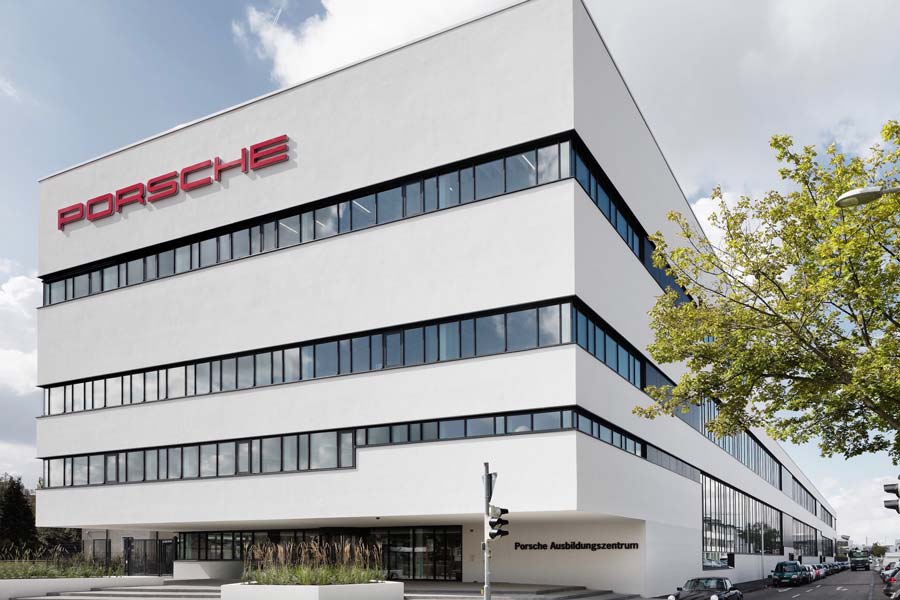 Redada en Porsche: la fiscalía alemana registra 10 edificios de la firma Redada en Porsche: la fiscalía alemana registra 10 edificios de la firma