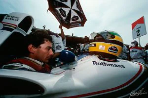 Ayrton Senna, instantes antes de que comenzara el GP de Imola 1994.
