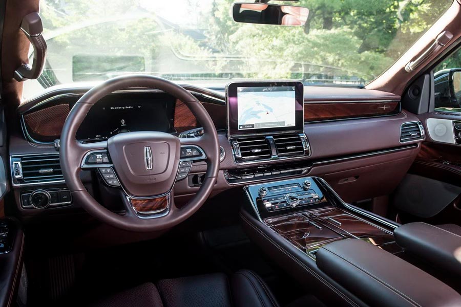 Interior del Lincoln Navigator.