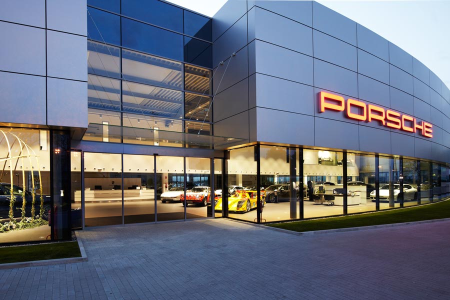 Porsche inventa un nuevo concepto de concesionario: el edén Porsche inventa un nuevo concepto de concesionario: el edén