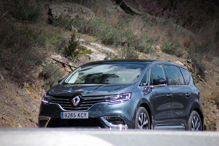 Imágenes dinámicas de la Renault Espace.