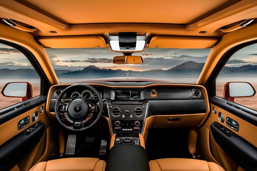 El interior del Cullinan es tan suntuoso como uno espera de todo un Rolls.