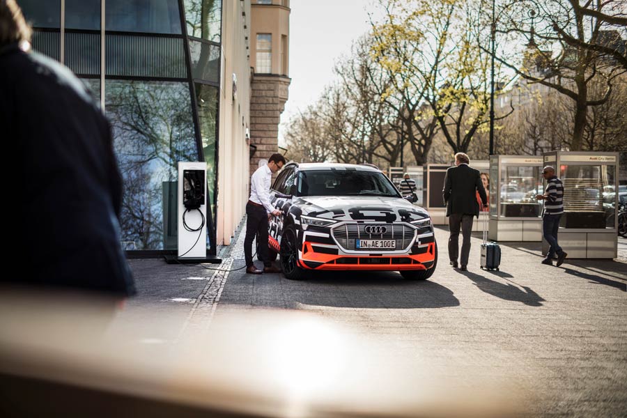 Audi vincula así la recarga de tu coche eléctrico y tu casa Audi vincula así la recarga de tu coche eléctrico y tu casa