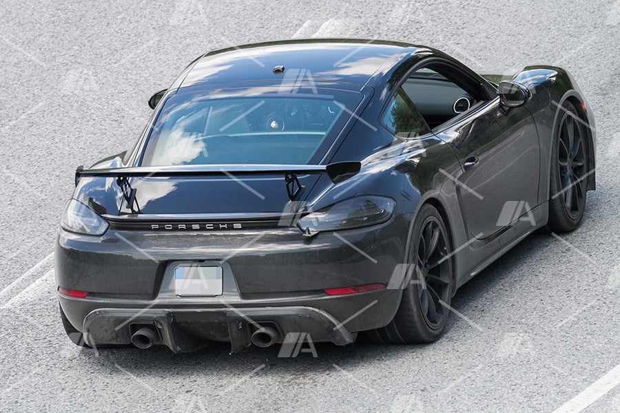 Las prestaciones del Cayman GT4 pondrán contra las cuerdas al mismísimo 911.