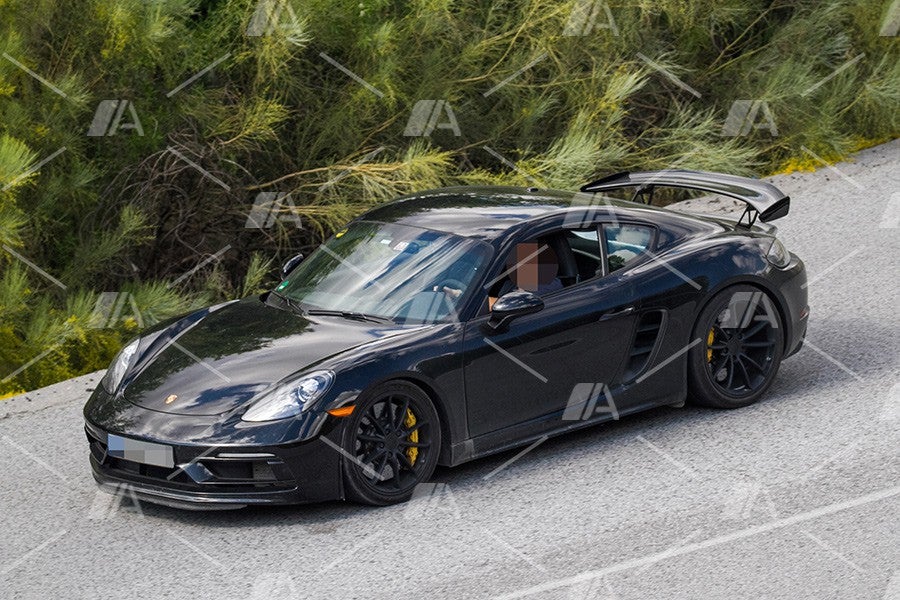 Fotos espía del nuevo Porsche 718 Cayman GT4 Fotos espía del nuevo Porsche 718 Cayman GT4