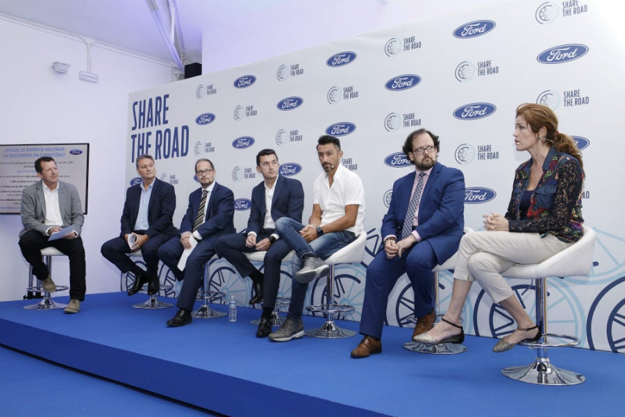 Los diferentes colectivos trabajarán para mejorar la convivencia de todos los usuarios en la carretera