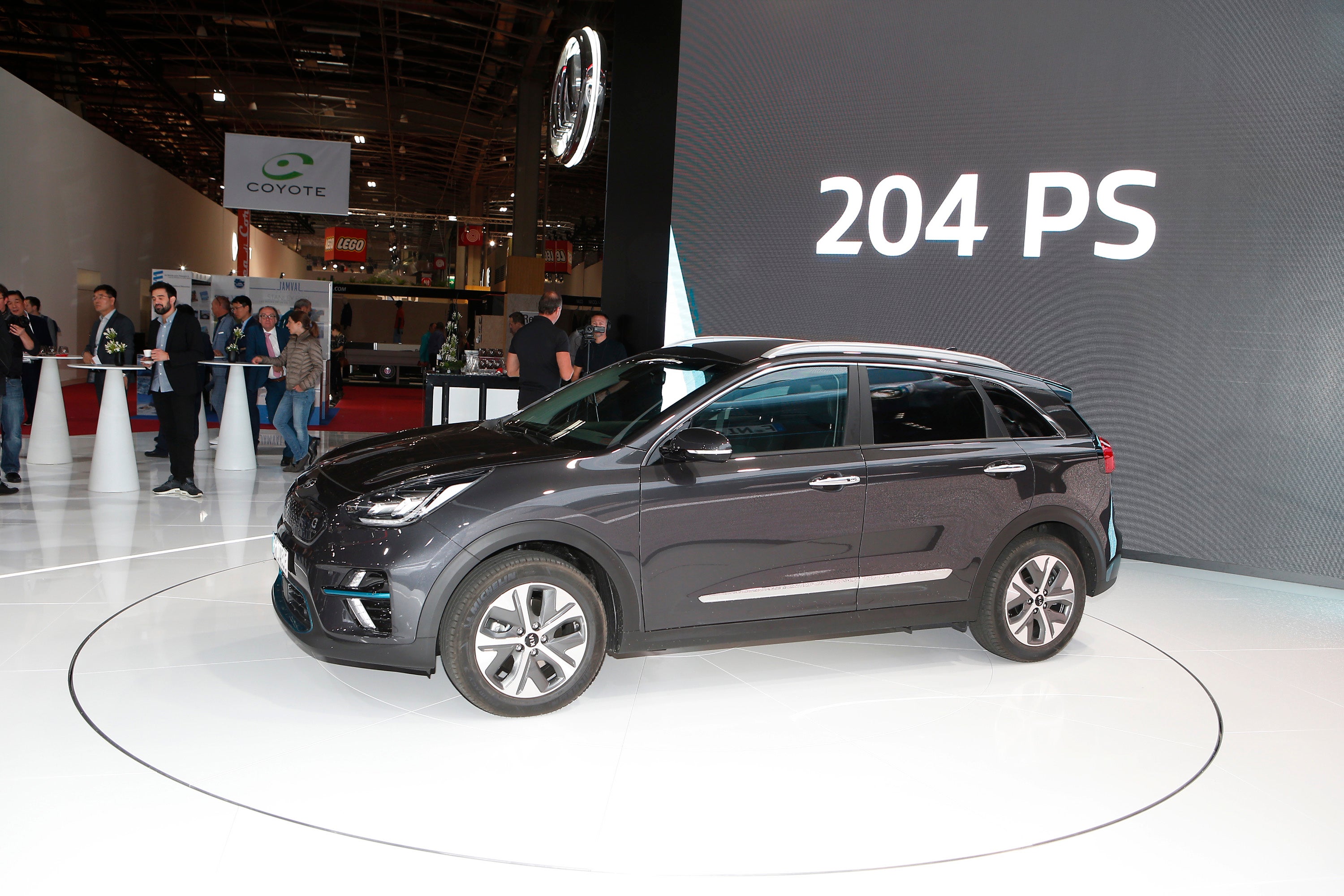 El Kia Niro eléctrico llega con casi 500 km de autonomía El Kia Niro eléctrico llega con casi 500 km de autonomía