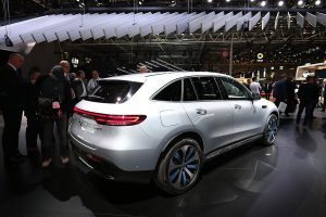 El Mercedes EQC eléctrico ha sido presentado en el Salón del Automóvil de París