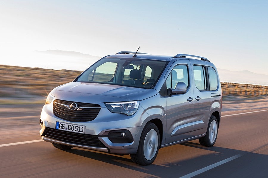 Por primera vez en Vigo se fabrica un Opel.