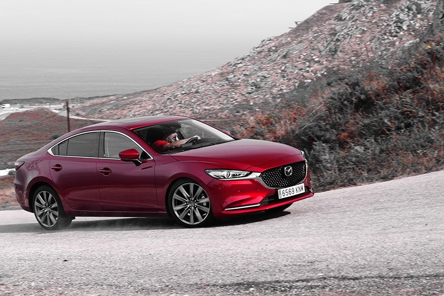 El Mazda6 es muy cómodo y fácil de conducir, con unas reacciones muy seguras.