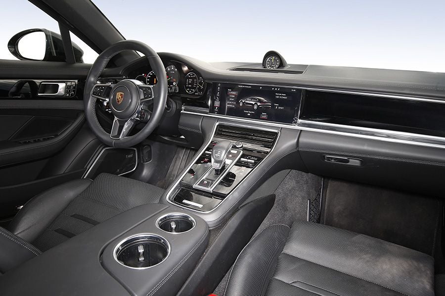 La postura de conducción en el Porsche Panamera es perfecta.