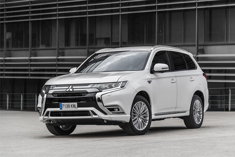 Los cambios del Mitsubishi Outlander PHEV 2019 se han centrado en el frontal.