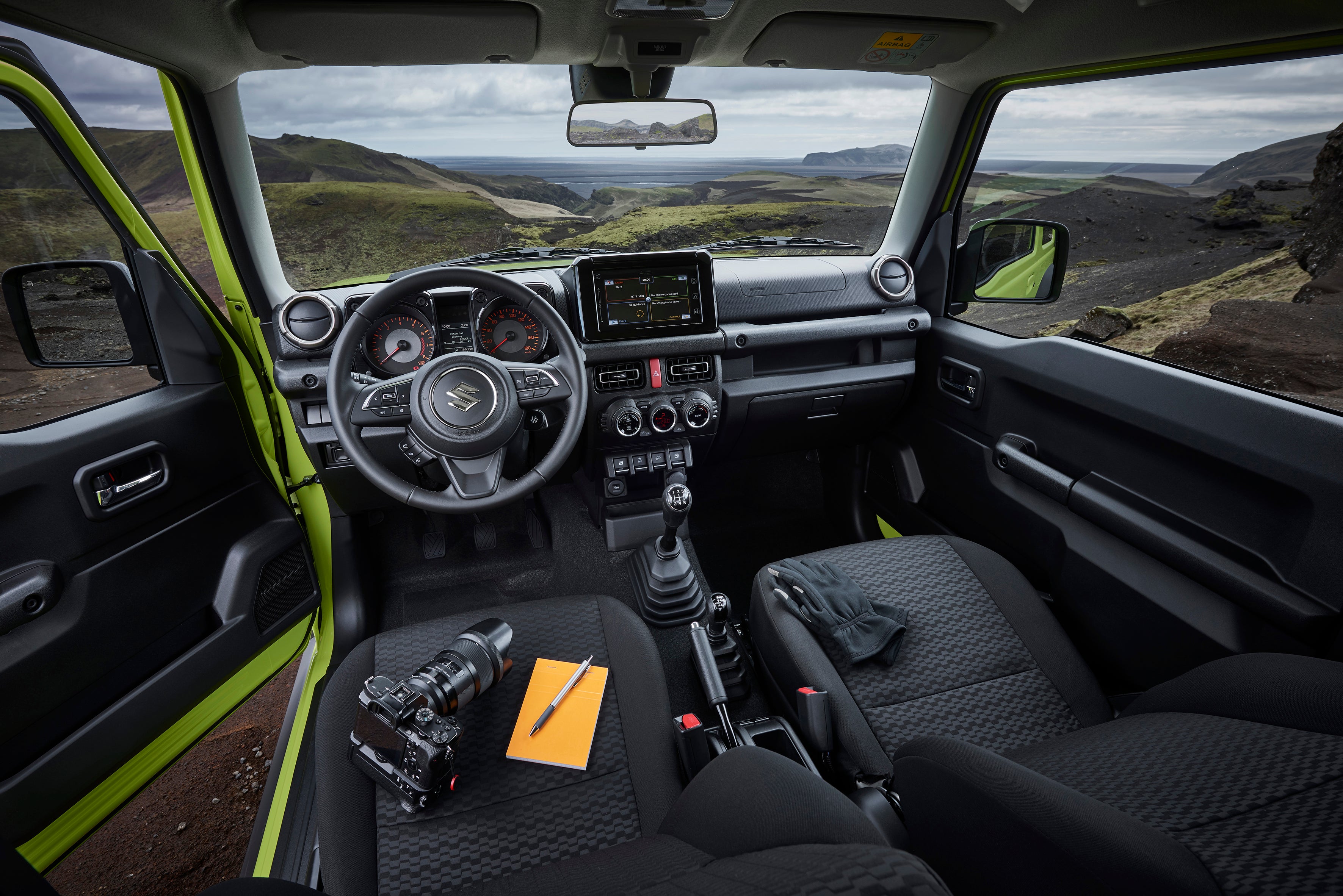El interior del Suzuki Jimny no tiene lujos, pero es muy práctico