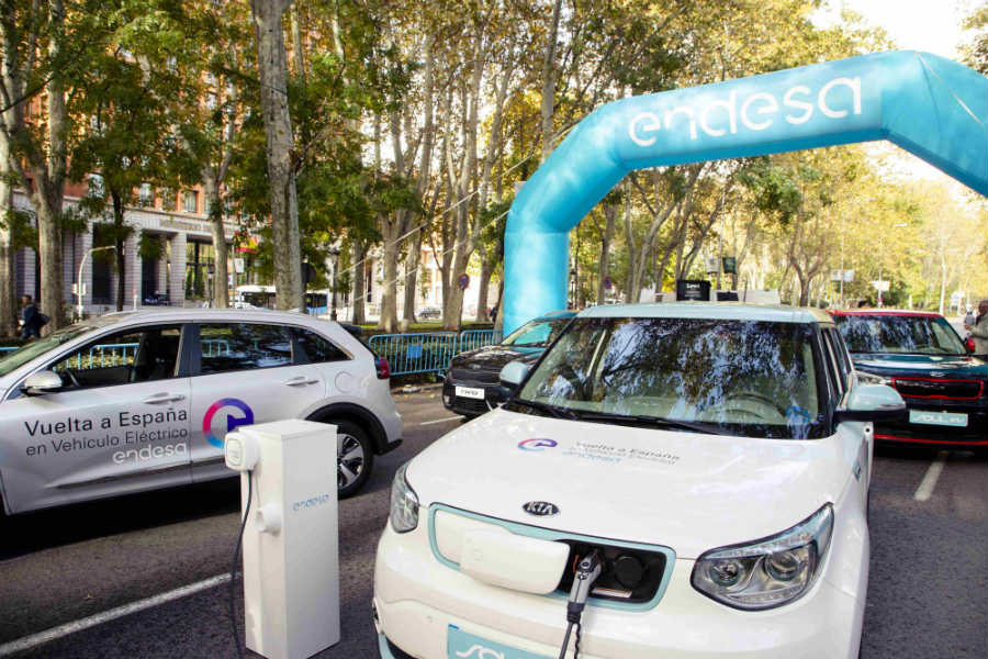 La II Vuelta a España en vehículo eléctrico se ha completado con apenas 10 euros