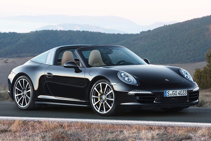 Con la séptima generación, Porsche recupera el diseño de los primeros Targa.