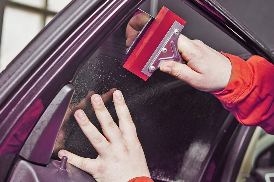 Todo lo que debes saber sobre el tintado de lunas de tu coche