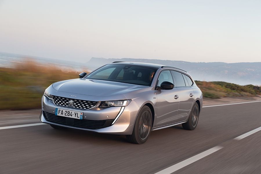 El Peugeot 508 SW contará con una variante híbrida enchufable de 225 CV.