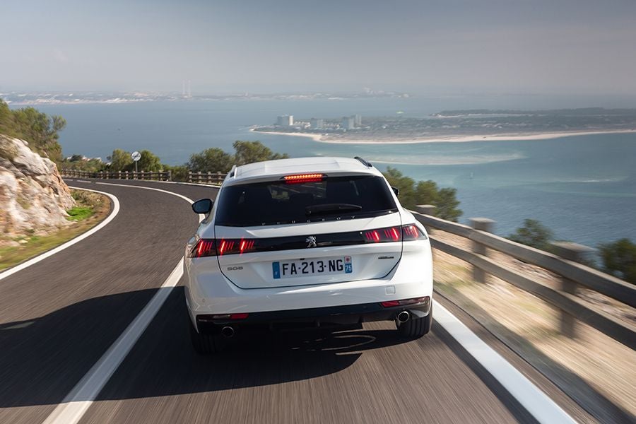 El confort de marcha es una de las matores virtudes del Peugeot 508 SW.