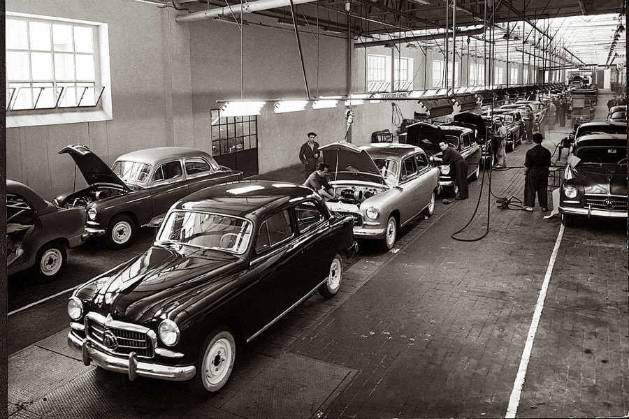 ¿Cómo Ha Cambiado La Industria Del Automóvil En 50 Años? Seat Te Lo ...