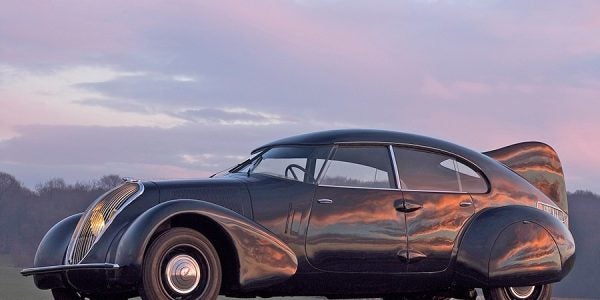 Las líneas de este concept car se vieron bastante reflejadas en el modelo definitivo.