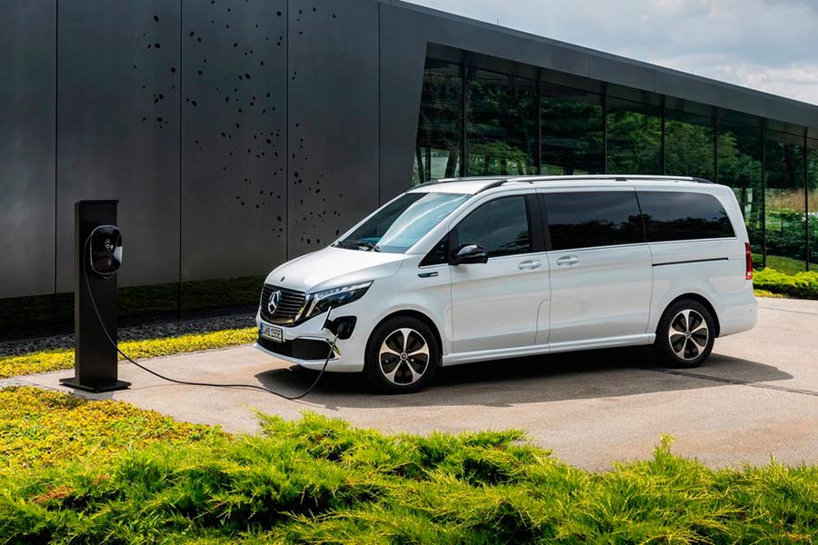 Mercedes Eqv Un Monovolumen Eléctrico Con 8 Plazas Y 400 Kilómetros De