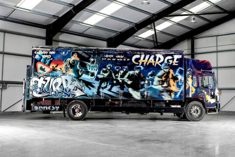 Volvo Fl6 By Banksy El Camion Mas Caro Del Mundo Autocasion