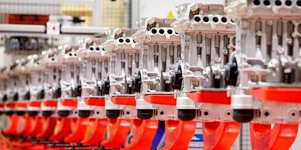 Volvo y Mercedes se unen para desarrollar motores de combustión ...