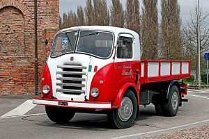 Alfa Romeo también tiene un pasado industrial del que estar orgullosa.