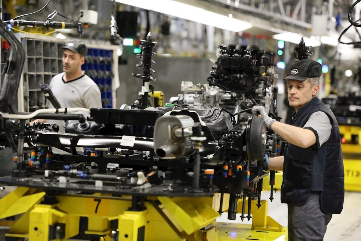 El sector de la automoción trabaja en un plan anticrisis por el