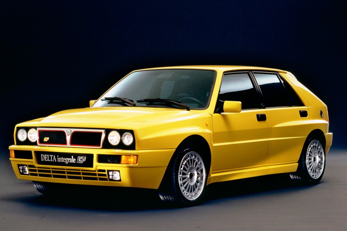 Coches míticos: Lancia Delta Integrale, la pesadilla de Sainz