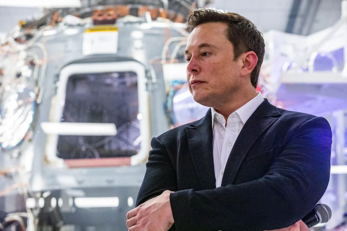 Elon Musk (Tesla) acusa a Jeff Bezos (Amazon) de "copiota"