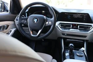Prueba del BMW 330e 2020 híbrido enchufable interior.