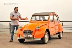 puente pasado crimen ¡Probamos al inigualable Citroën 2CV! | Autocasión