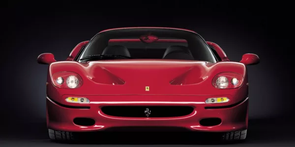 El F50 cumple 35 años: esta es la historia del primer super Ferrari sin la supervisión del patrón