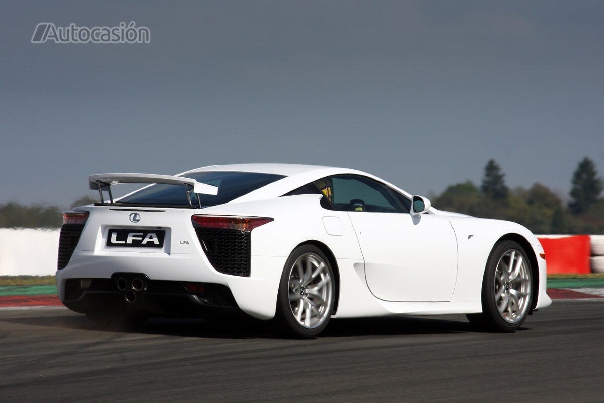 VÍDEO Lexus LFA y su soberbio V10 cualquier tiempo pasado fue mejor