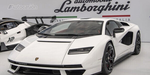 Lamborghini Countach LPI 800-4