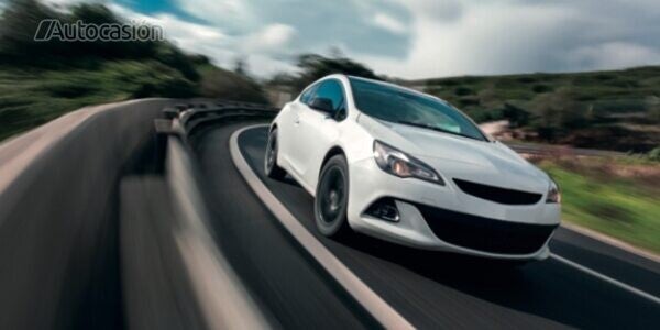 Aquí están las cámaras que multan por pisar la línea continua (son 200 euros)