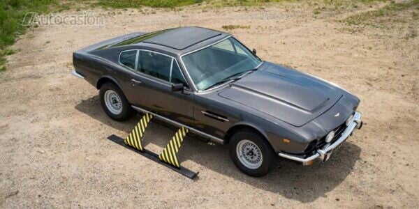Aston Martin V8 de “007: Alta Tensión”