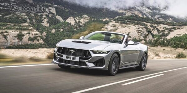 Ford Mustang 2024: nueva cara y más digitalización