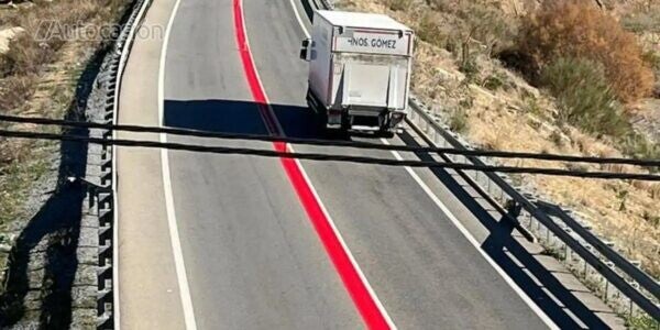 ¿Qué significa esta línea roja en la carretera? | Autocasión