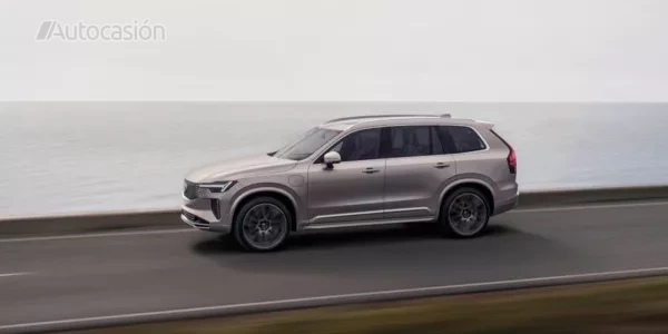 El Volvo XC90 se mantiene como uno de los SUV más grandes de la categoría.