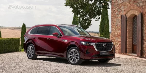 Mazda CX-80 2024: un SUV refinado con capacidad para seis o siete pasajeros