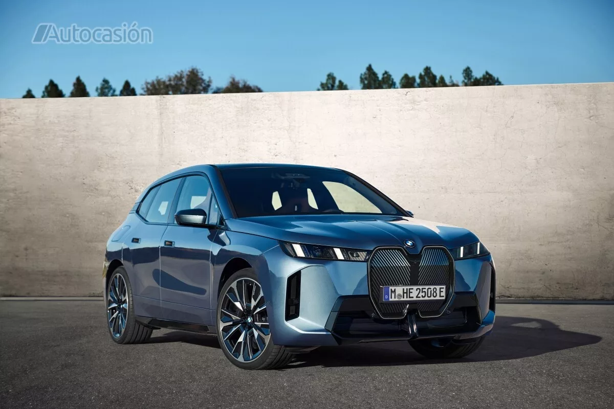 BMW iX 2025: novedades y curiosidades